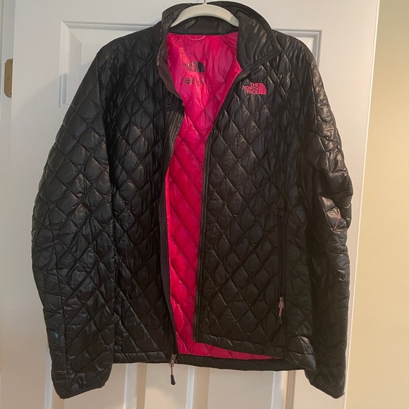 The North Face Jackets & Blazers - North Face Women’s Black Quilted Jacket
